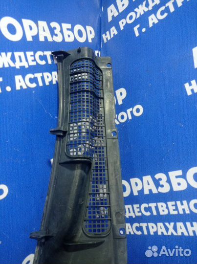 Жабо Toyota Crown седан 1993