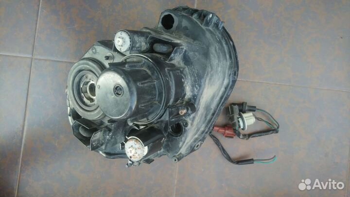 Субару импреза врх 2001год фара в разбор