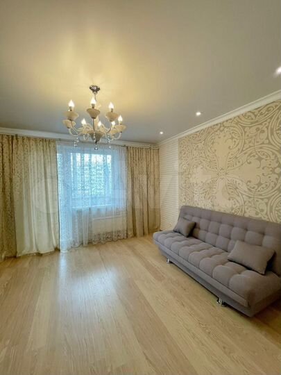 2-к. квартира, 56 м², 6/10 эт.