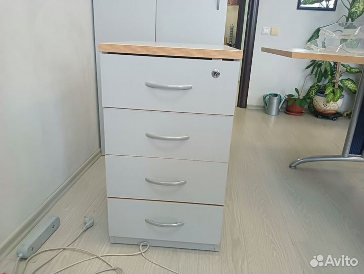 Офисная мебель бу