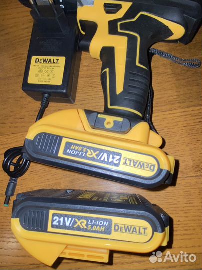 Аккумуляторные шуруповерты DeWalt 21V Makita 18V