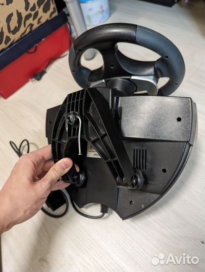 Thrustmaster gt 2 in 1 руль крепление болт