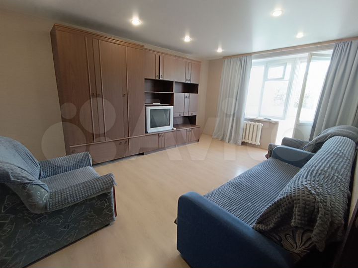 2-к. квартира, 55 м², 4/9 эт.