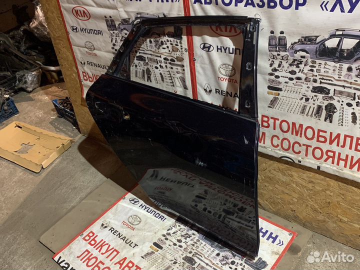 Задняя правая дверь Kia K5