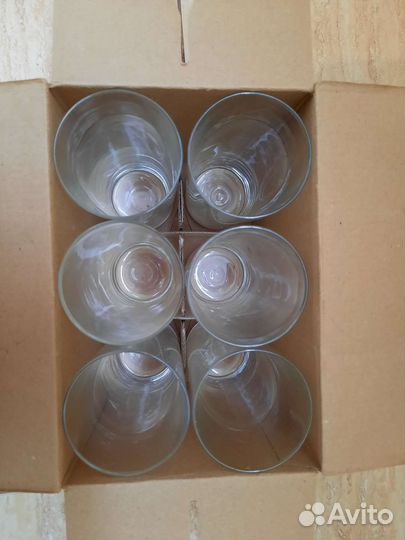 Стаканы, бокалы, рюмки