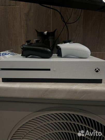Xbox ONE S