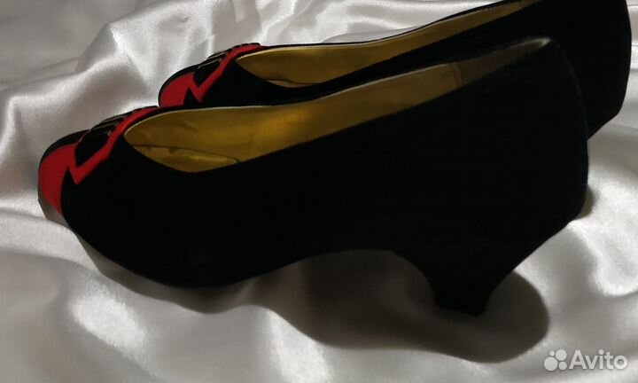 Красивые туфельки из 90-х. Новые