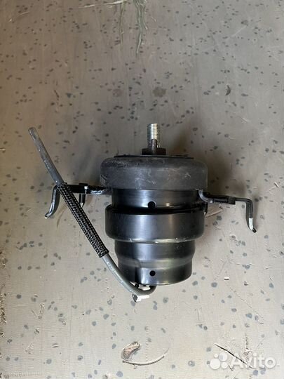 Подушка двигателя toyota land cruiser 200