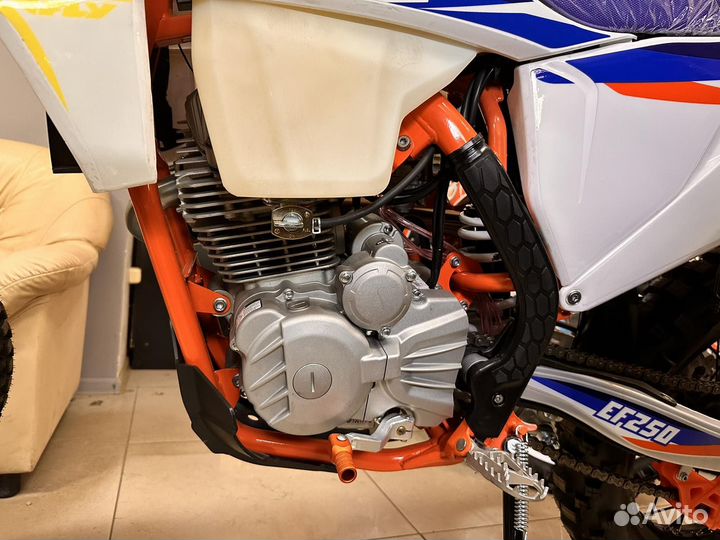 Мотоцикл ataki EF250R (4T 172FMM-6 4V) 21/18 (2023