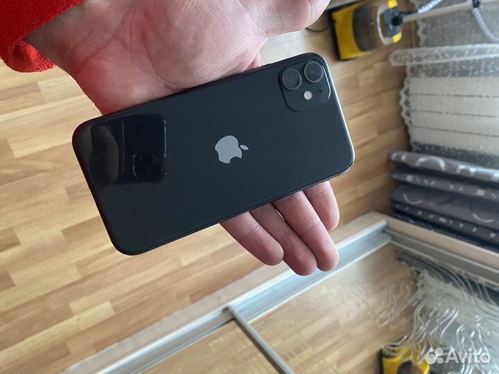 iPhone 11, 64 ГБ