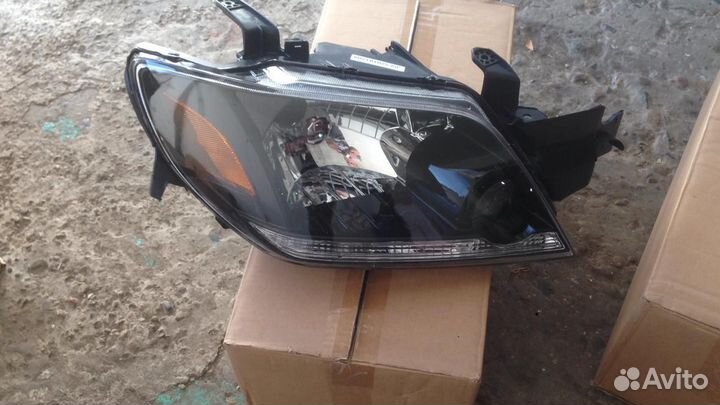 Фара правая Mitsubishi outlender