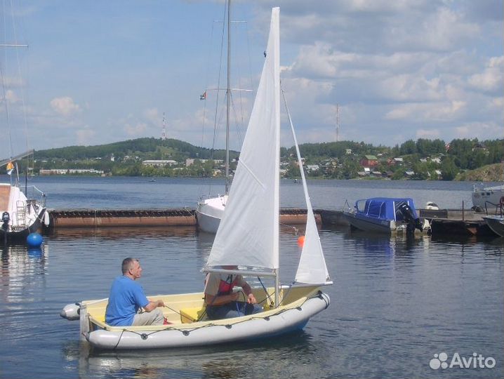 Парусная лодка под мотор Виза Комби - 305