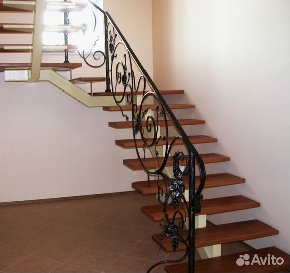 Металлокаркас Лестницы на Монокосоуре в Дом