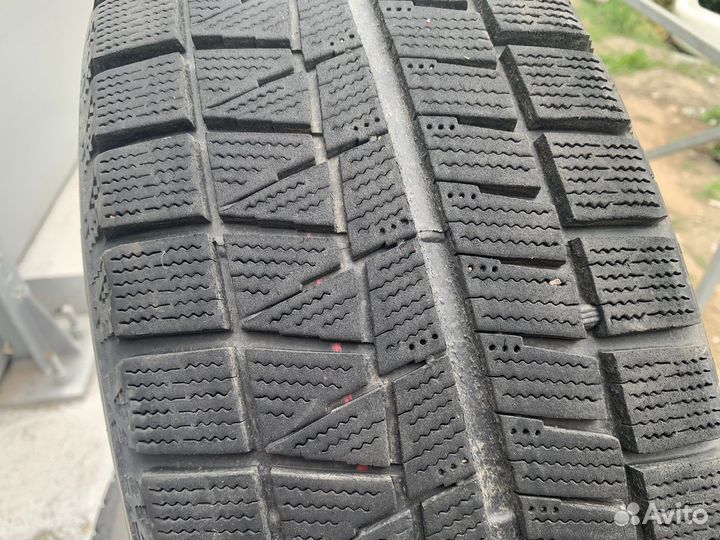 Bridgestone Blizzak Revo GZ 215/65 R16