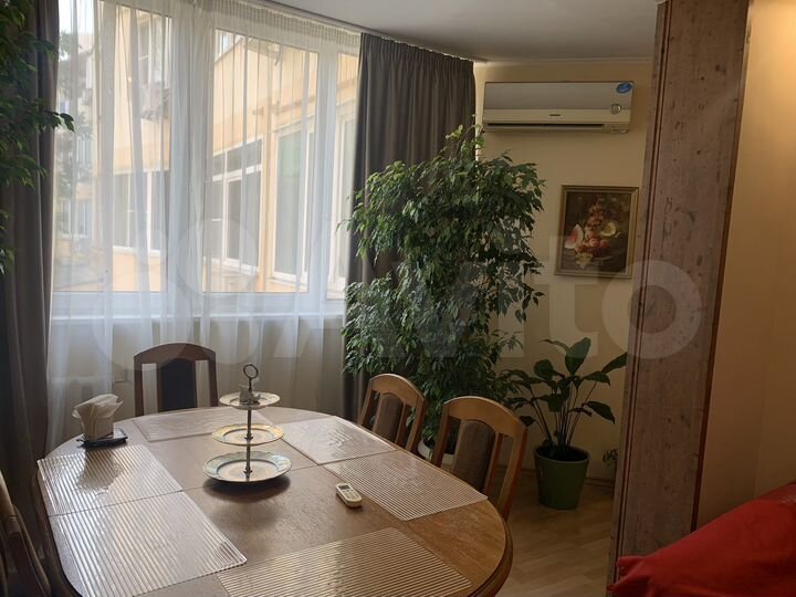 3-к. квартира, 100 м², 2/5 эт.