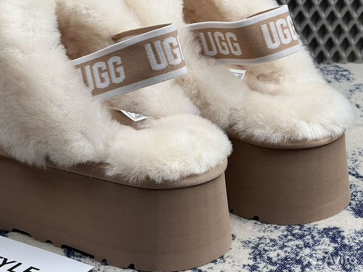 Тапочки Ugg Funkette Suede Platform Sand