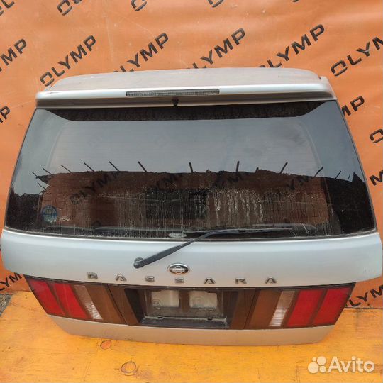 Дверь 5-я Nissan Bassara JU30 KA24 2001