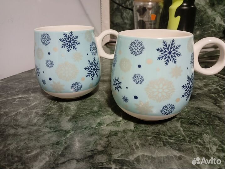 Пара кружек зимних