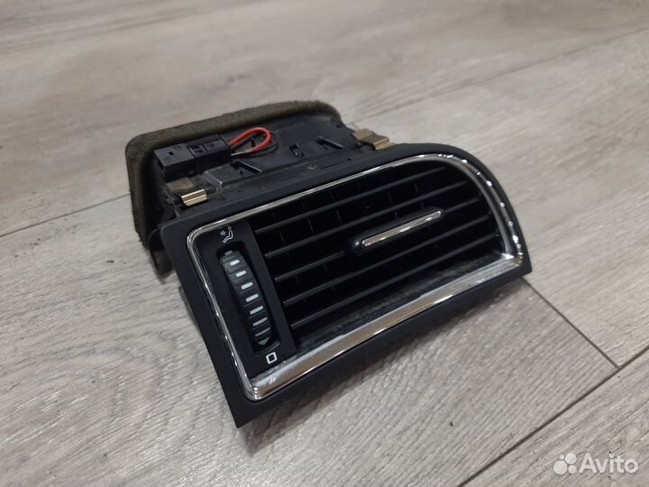 Правый дефлектор хром для Skoda Superb II