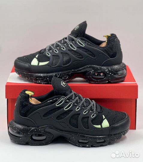 Nike Air Max tn plus terrascape желтое лого