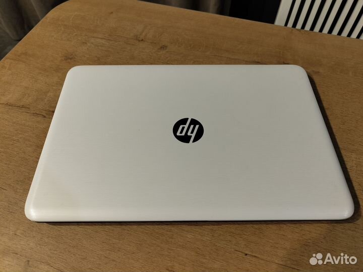 Hp pavilion 15 i3 6006U/8Gb DDR4/SSD+HDD/FullHD