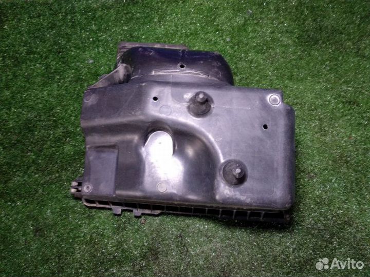 Короб воздушного фильтра Ford Explorer 5