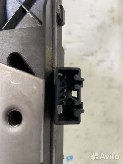 Замок багажника Ford Focus 2