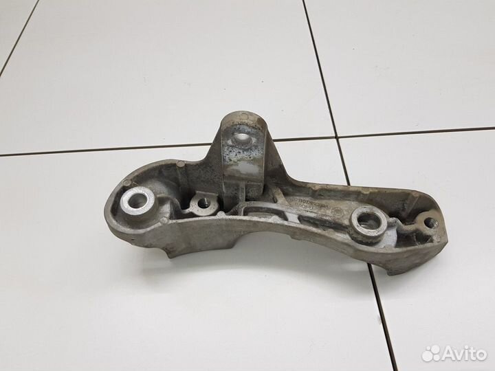 Кронштейн опоры двигателя правый (Haval F7)