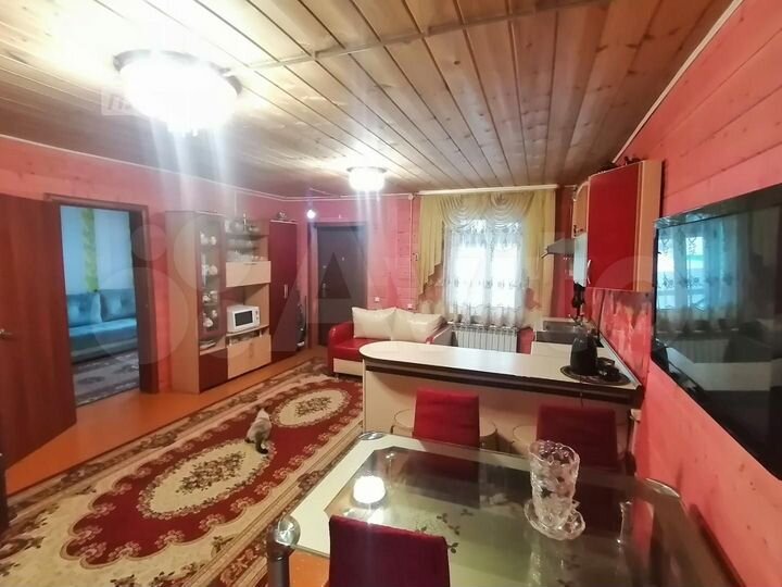 Дом 100 м² на участке 8 сот.