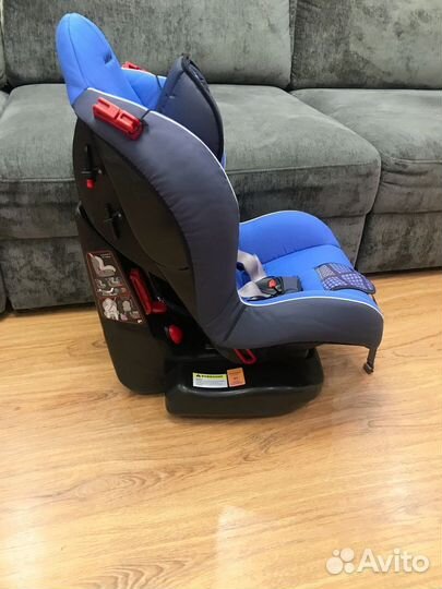 Автомобильное кресло