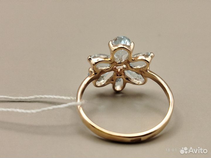 Кольцо золотое с топазом 585 пробы 17 размер