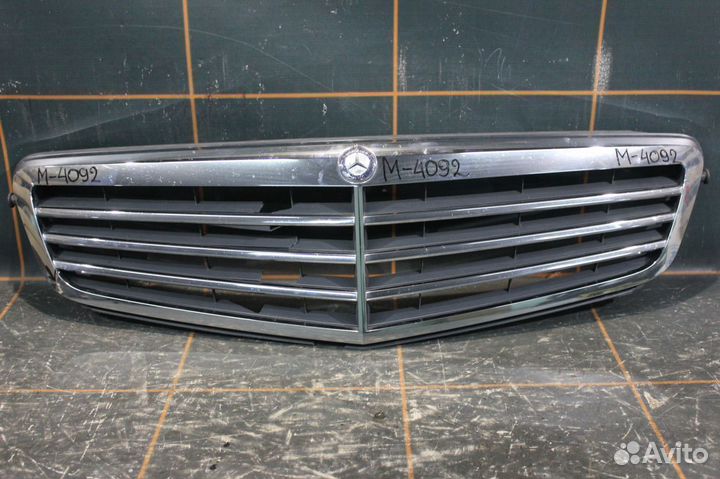 Решетка радиатора - Mercedes-Benz W204