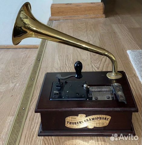 Музыкальная старинная шкатулка Thorens