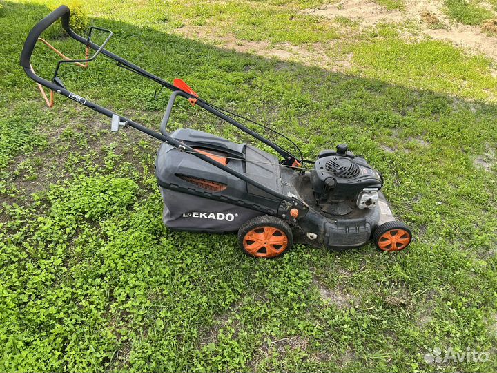 Газонокосилка бензиновая самоходная бу
