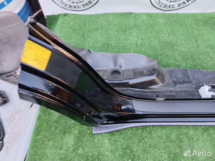 Порог кузова правый Toyota Land Cruiser Prado