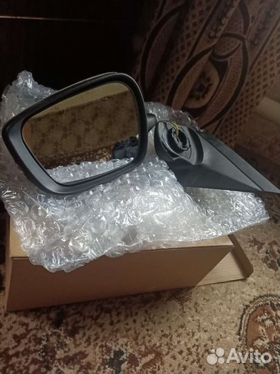 Зеркало заднего вида на Hyundai Solaris