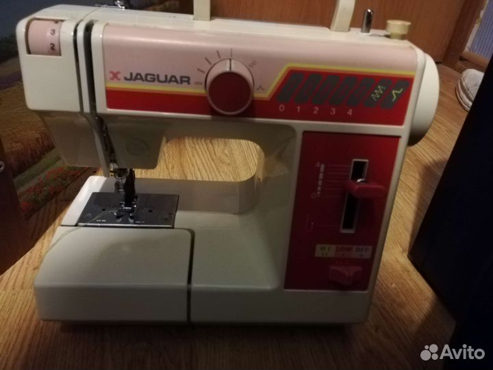 Швейная машина Jaguar