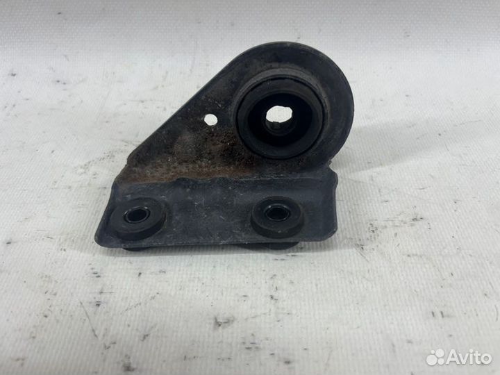 Кронштейн интеркулера Kia Sorento UM prime 3 D4HB