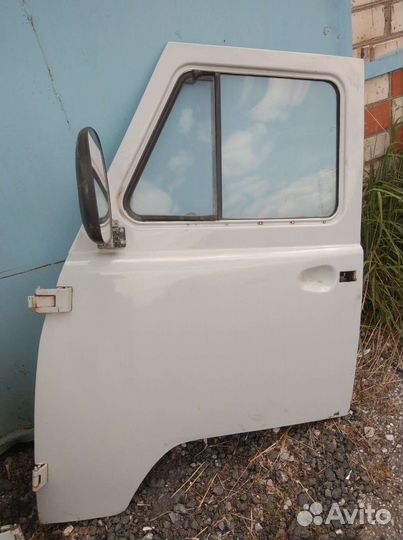 Двери на УАЗ буханку