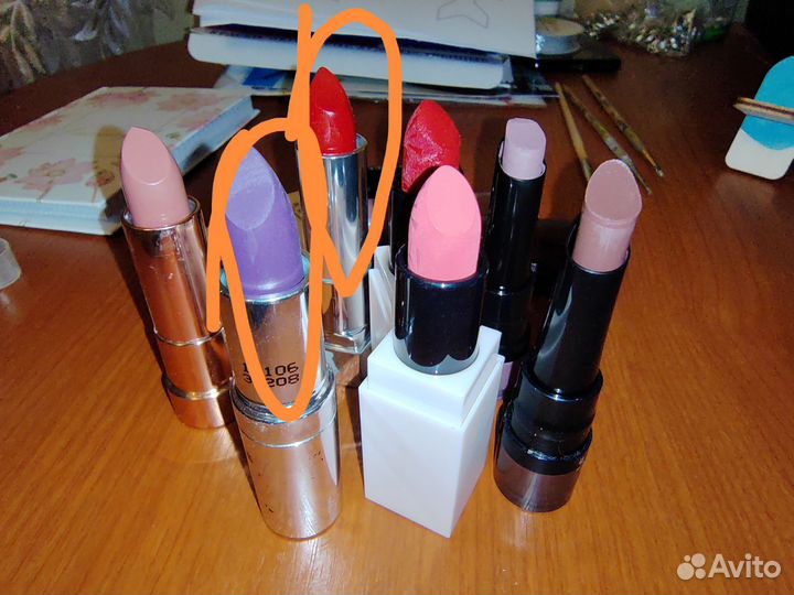 Помада новая