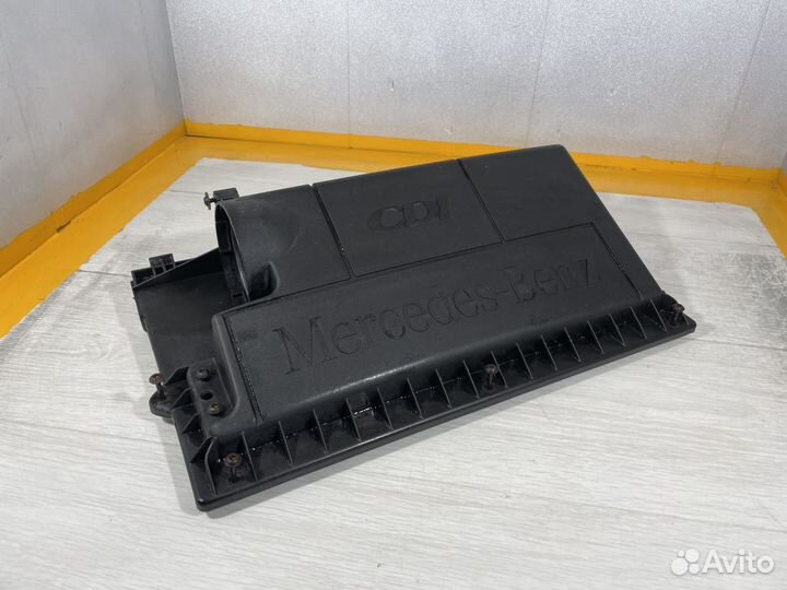 Крышка воздушного фильтра Mercedes Vito