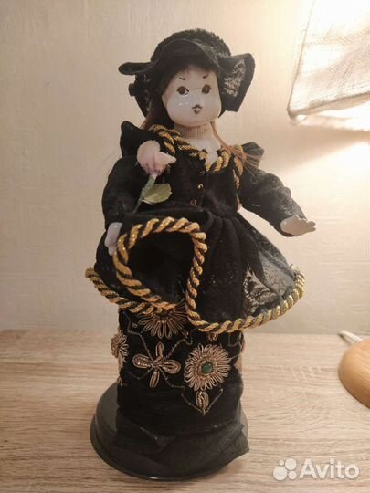 Кукла керамика фарфор