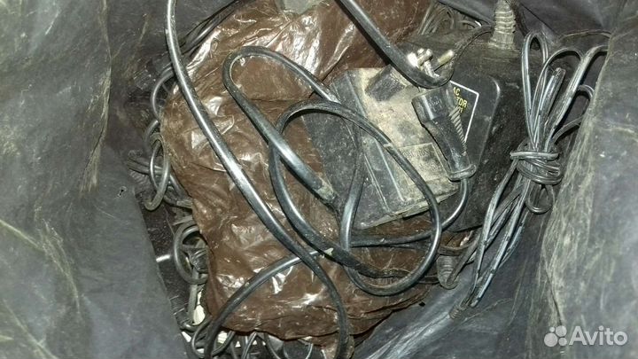 25 кг.зарядки.усб.наушники итд