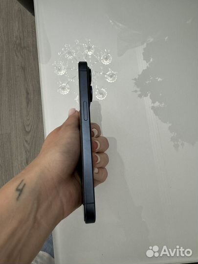 iPhone 15 Pro, 128 ГБ