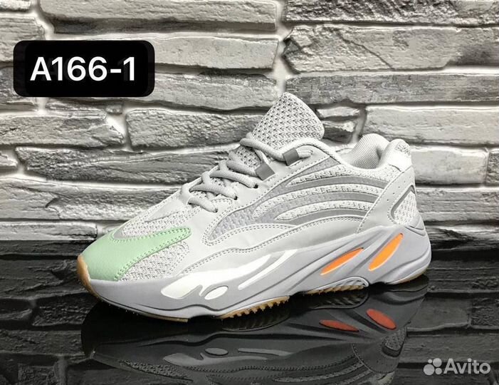 Кроссовки оптом Adidas Yeezy boost 700