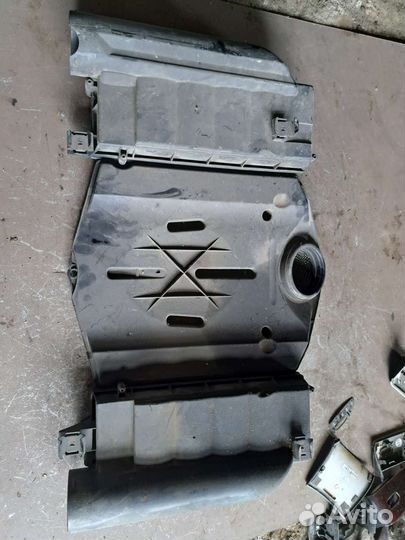 Корпус воздушного фильтра Mercedes w220