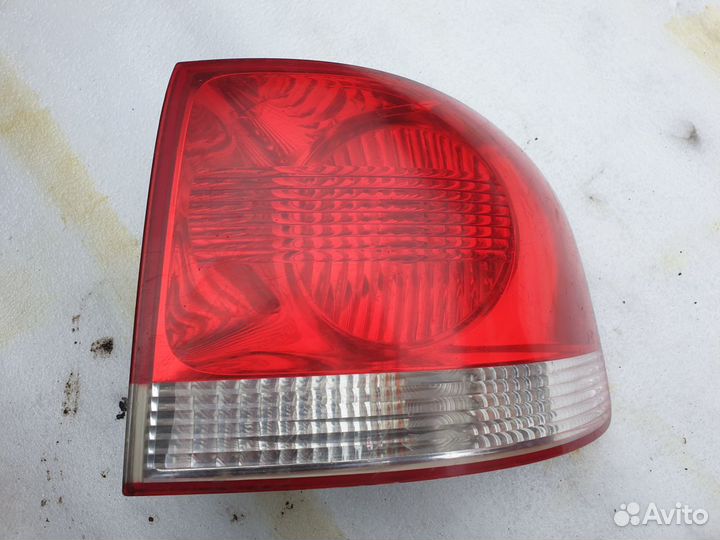 Фонарь задний правый VW Touareg Туарег 2002-2010г