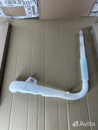 Трубка бачка омывателя Porshe Cayenne 958