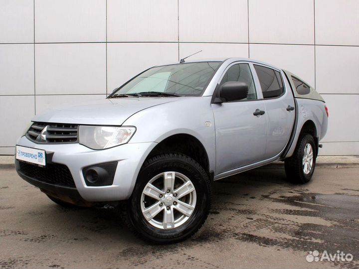 Лобовое стекло Mitsubishi L200 Митсубиси Л200