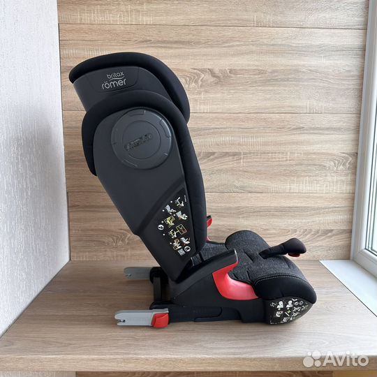 Автомобильное кресло britax romer kidfix 2s